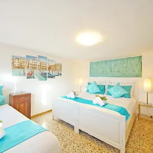 Campo San Polo Rialto Apartment